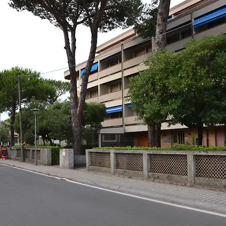 Fiorita Forte dei Marmi